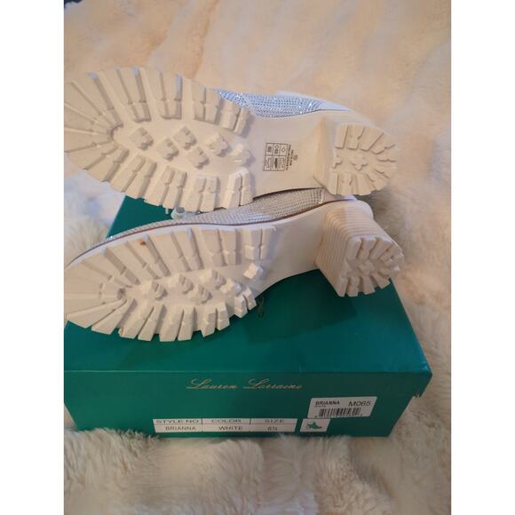 Lauren Lorraine Brianna White Lace Up Block Heel Faux Fur Boot Size 6.5 NIB - Picture 6 of 6